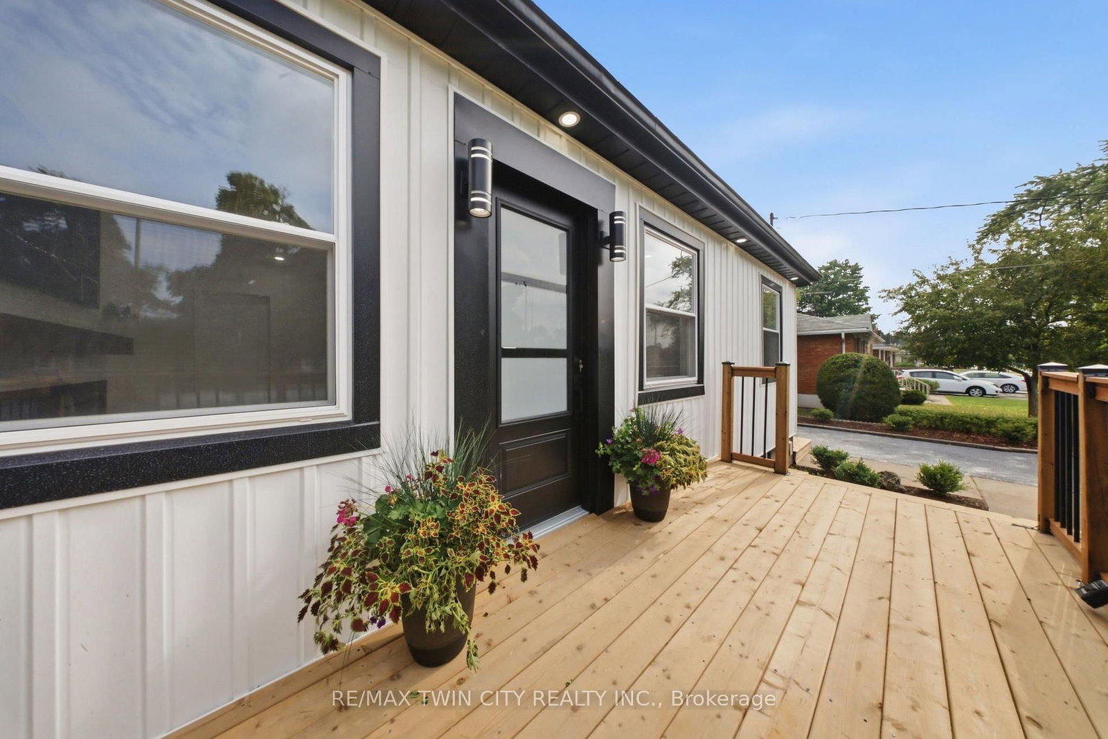 92 Fairview Drive • Brantford, ON photo 6