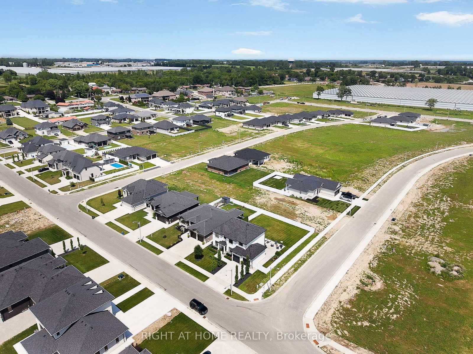 1846 Queens Valley Drive • Kingsville, ON photo 35
