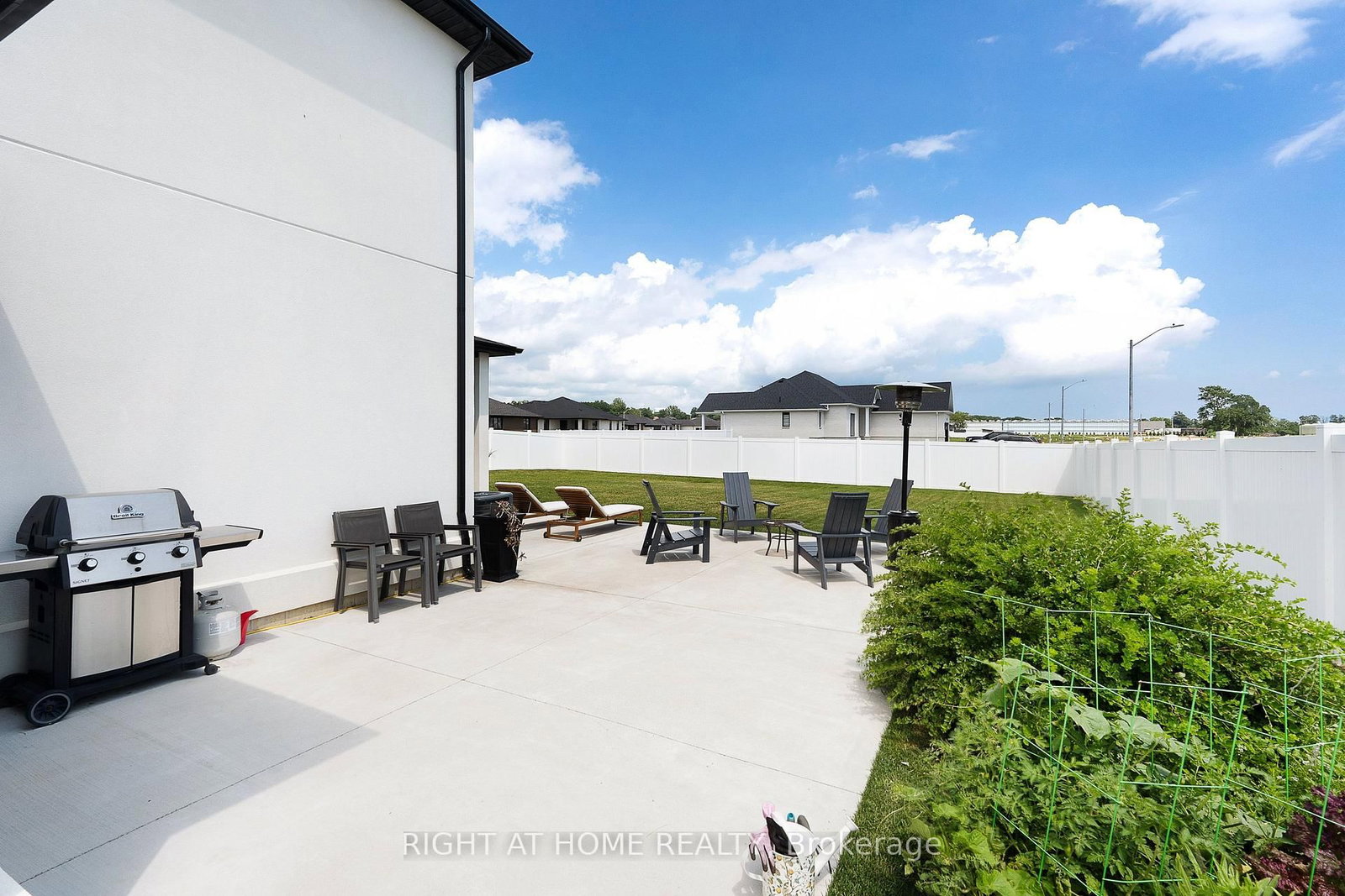 1846 Queens Valley Drive • Kingsville, ON photo 45