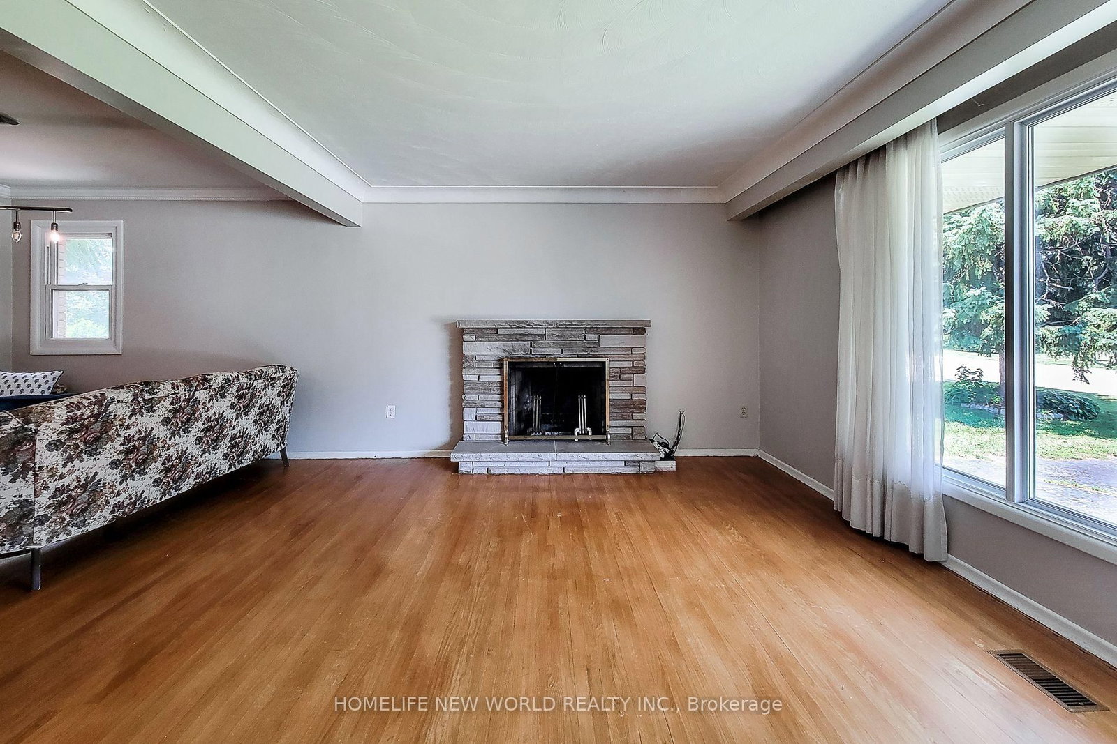 138 Rifle Range Road • Hamilton, ON photo 6