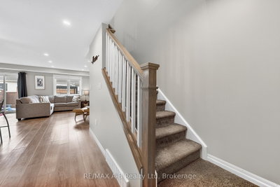 31 Trailside Drive • St. Marys, ON photo 5