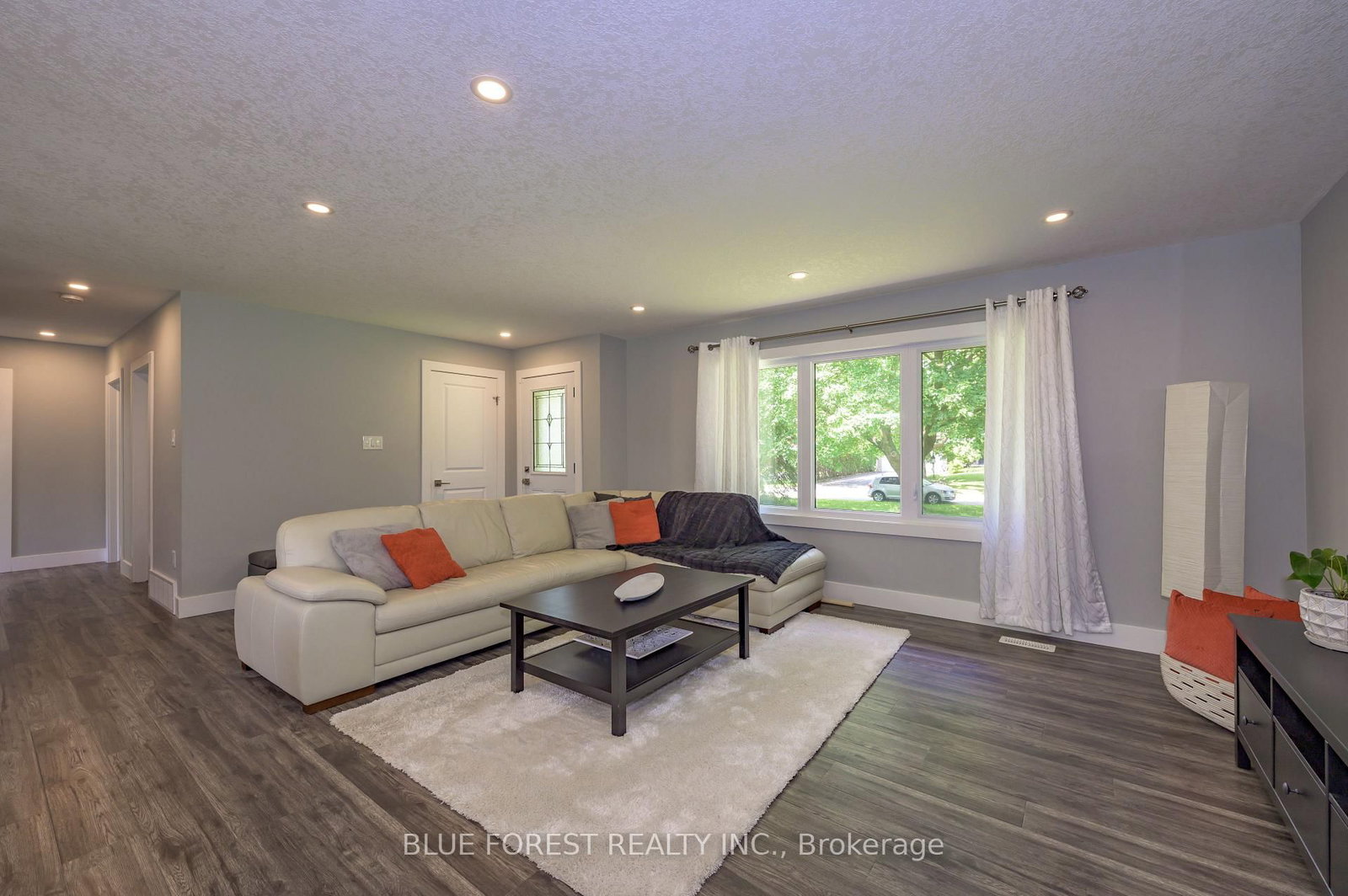 966 Glenbanner Road • London South, ON photo 6