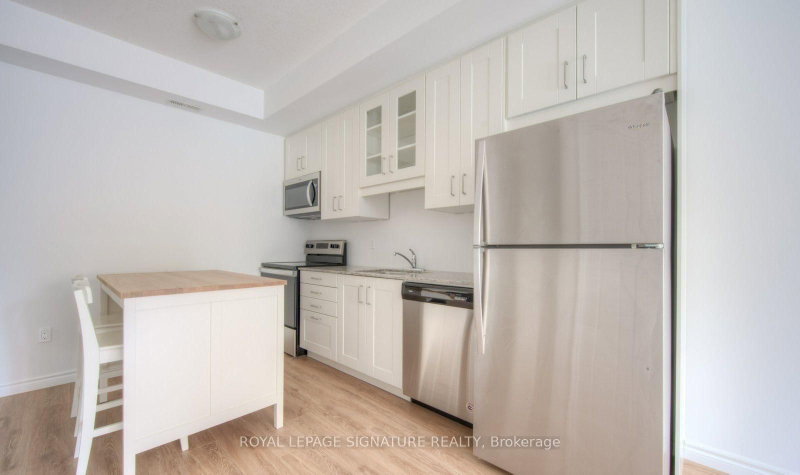 B7 - 374 Prospect Avenue