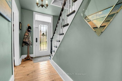 29 Ontario Street • South Dundas, ON photo 7