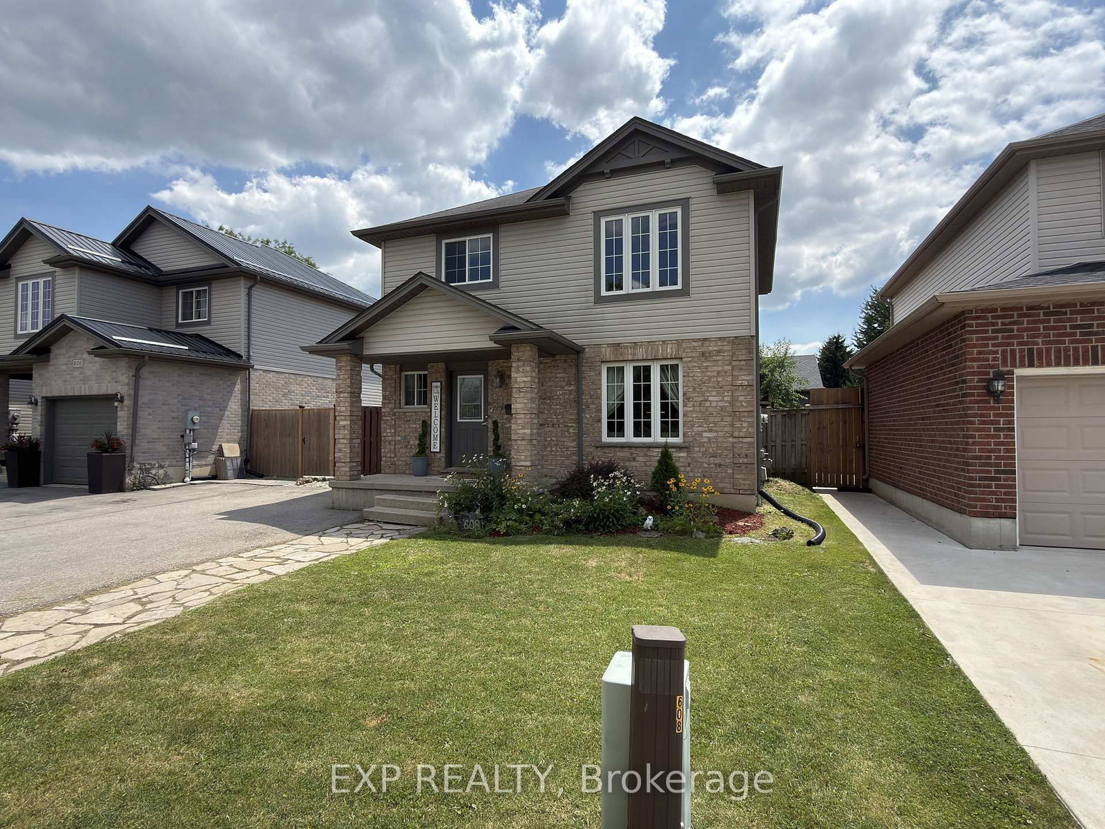 608 Highview Drive • St. Thomas, ON photo 2