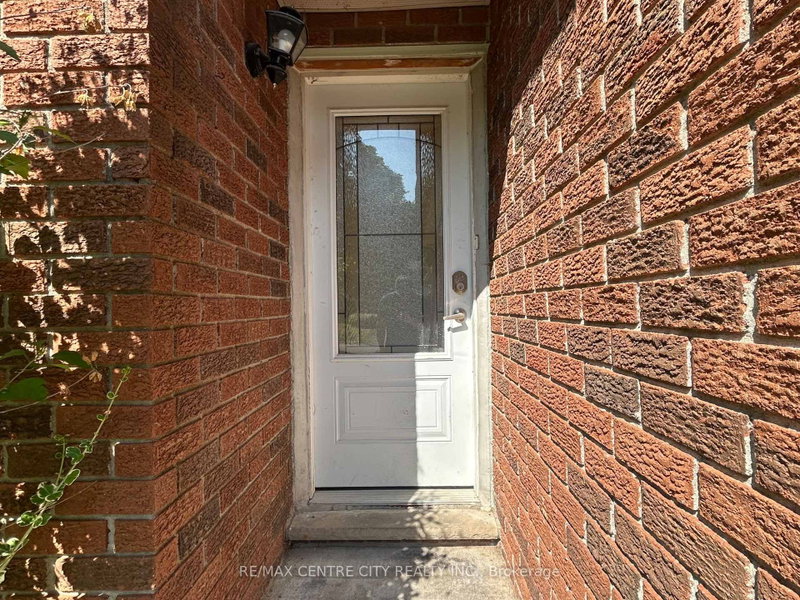 67 Walmer Gardens