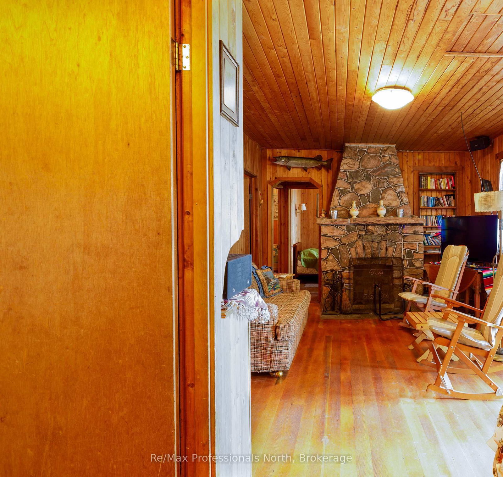 1102 Unit 2 Clipsham Road • Gravenhurst, ON photo 21