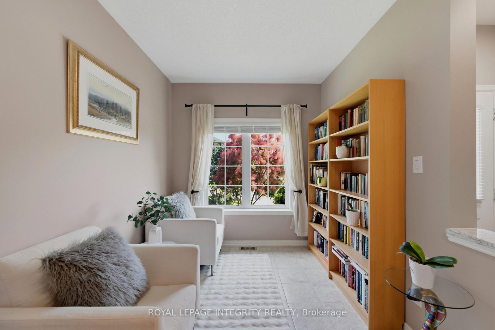 355 Celtic Ridge Crescent • Ottawa, ON photo 6