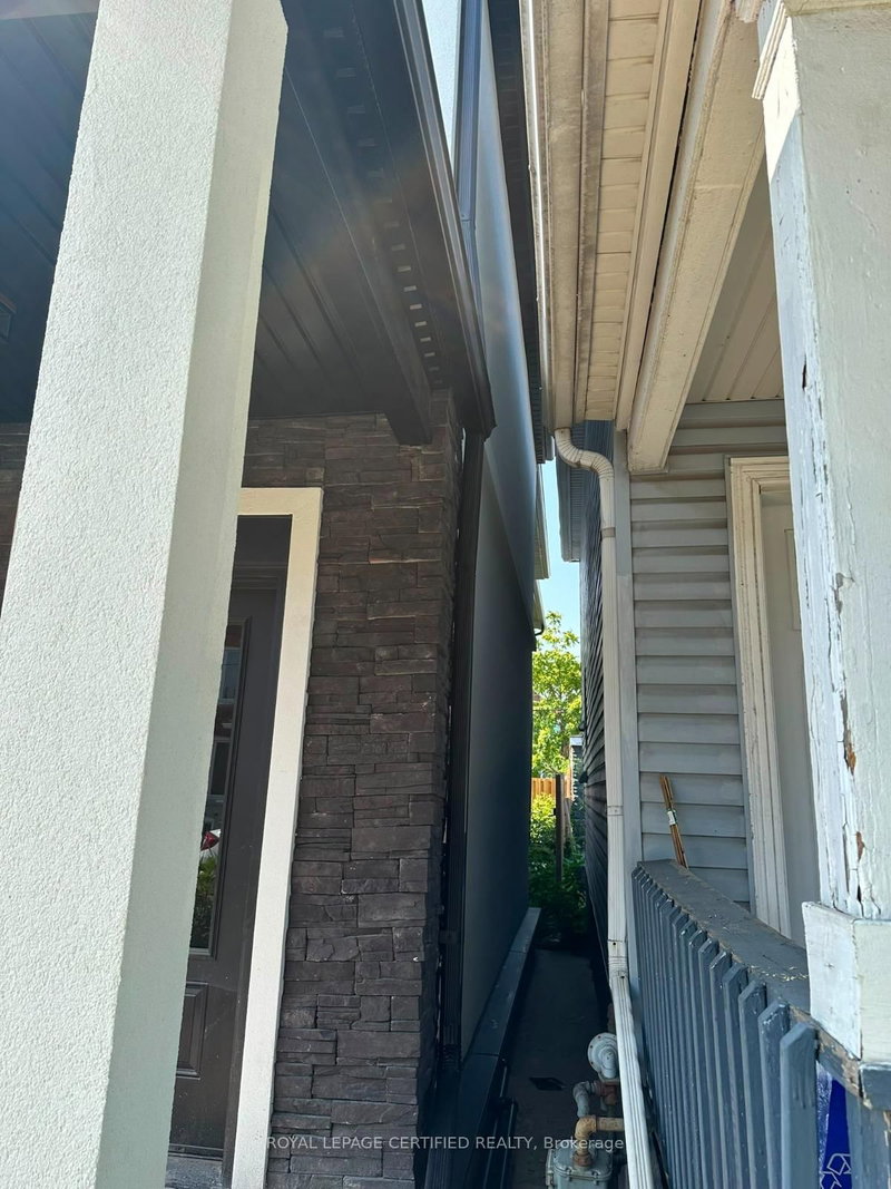 62 BEECHWOOD Avenue