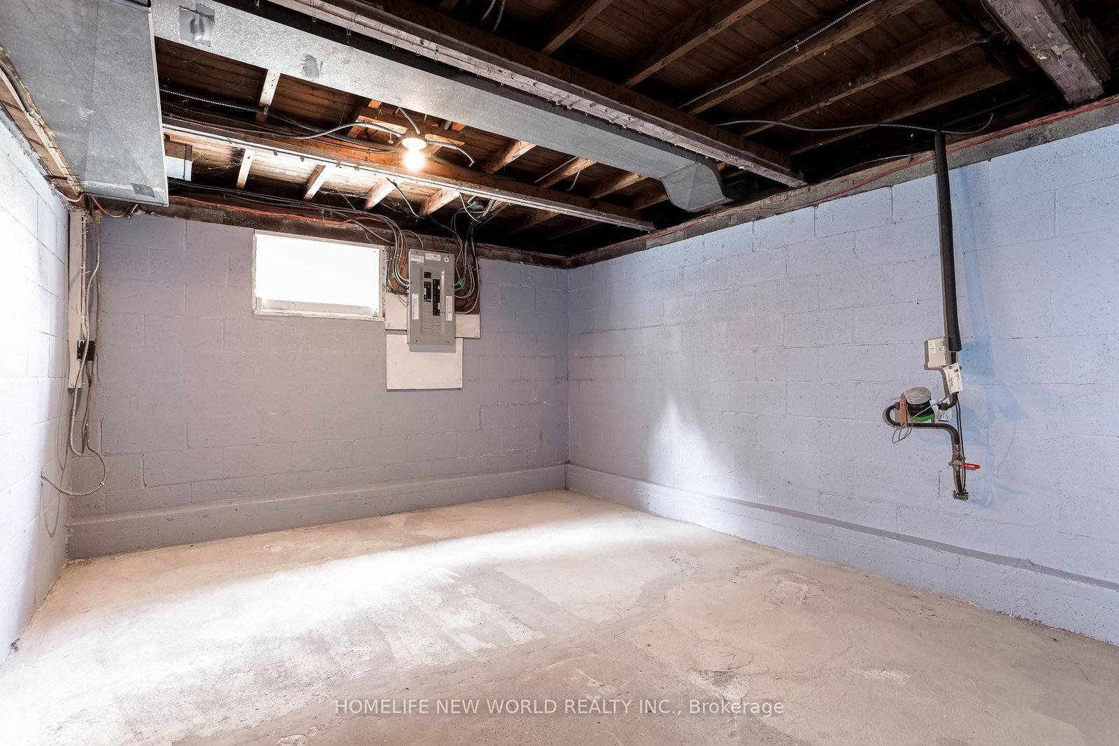 422 Welland Avenue • St. Catharines, ON photo 28