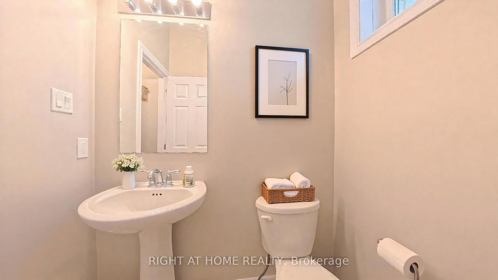 566 Dundonald Drive • Ottawa, ON photo 15