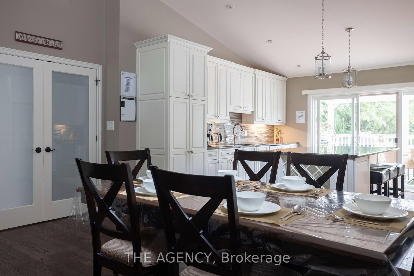 6737 CULP Street • Niagara Falls, ON photo 4