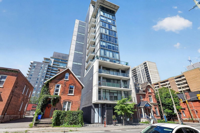 1411 - 224 Lyon Street N