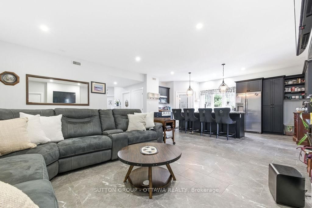 12 Eastern Avenue • Griffith, ON photo 39