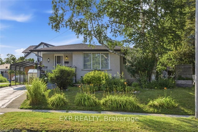 11 Summit Crescent