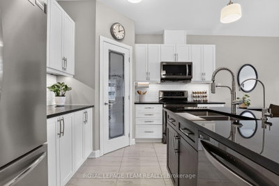 815 Jack Dalgity Street • Almonte, ON photo 7