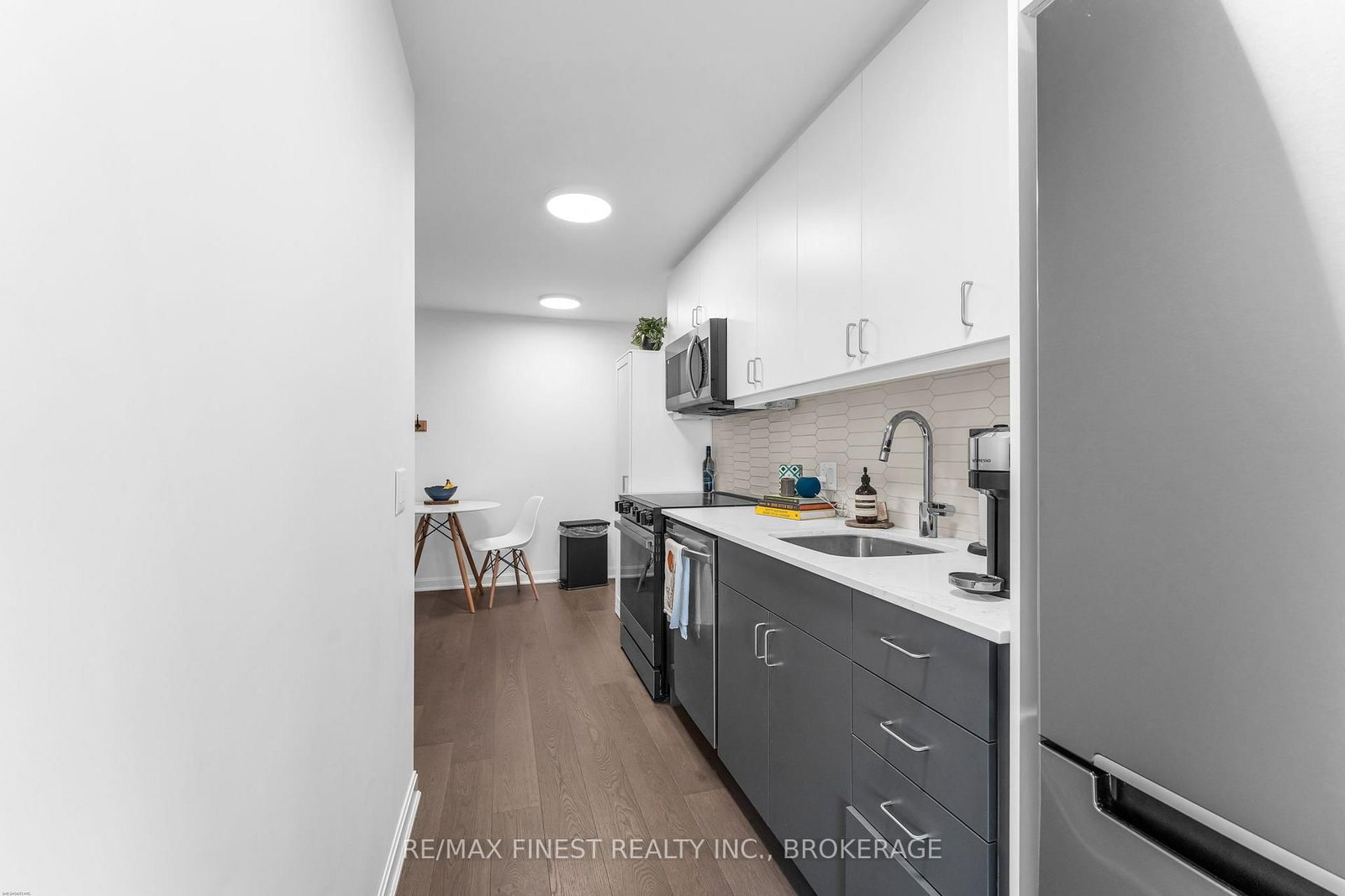 223 PRINCESS Street, Unit 801 - Photo 22