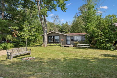 1046 W Golden Point Road • Bracebridge, ON photo 2