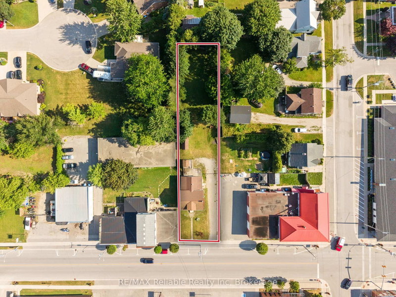 39 Main Street E