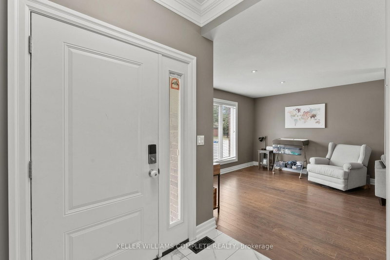 147 Scholfield Ave photo 5
