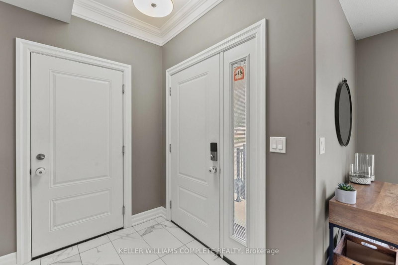 147 Scholfield Ave photo 4