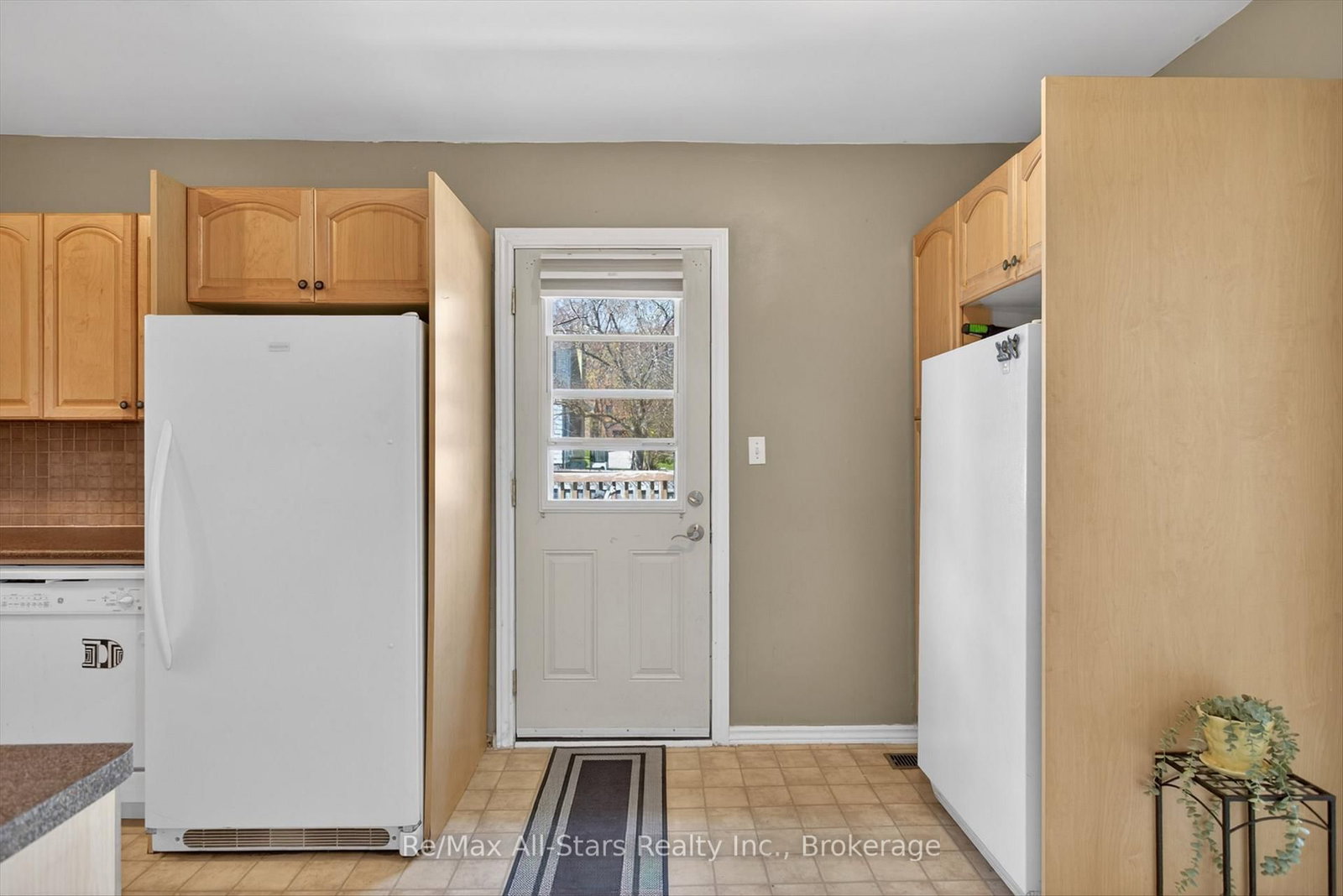 90 W Glenelg Street • Kawartha Lakes, ON photo 13