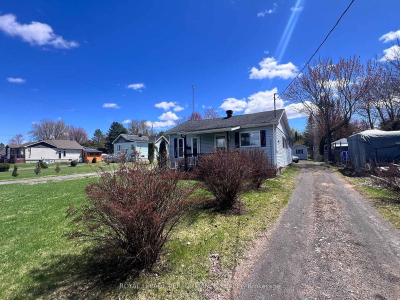 2082 Sandy Hill Road