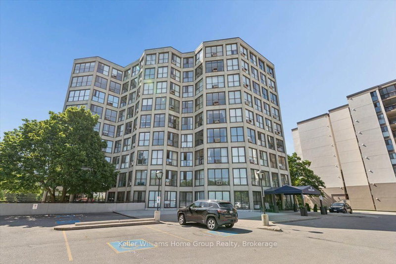 902 - 24 Marilyn Drive