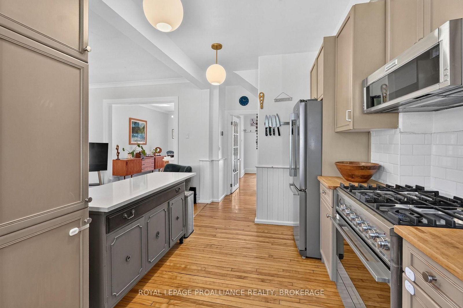 36 Livingston Avenue • Kingston, ON photo 13