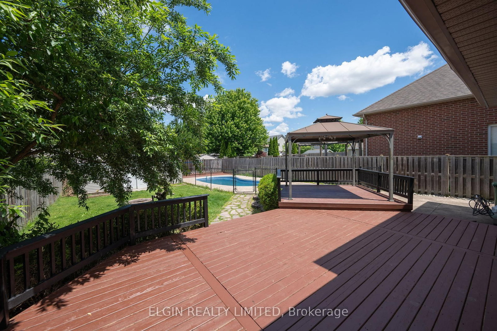 11 Kensington Court • St. Thomas, ON photo 30