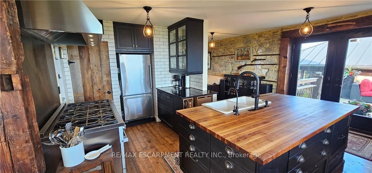 665 RIDGE Road • Hamilton, ON photo 39