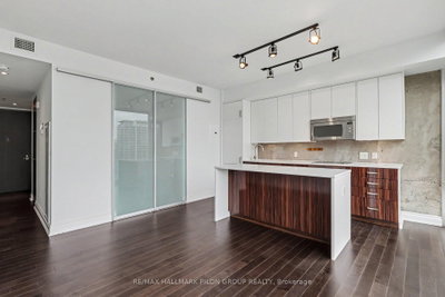 300 Lisgar Street • #1512 • Ottawa, ON photo 7