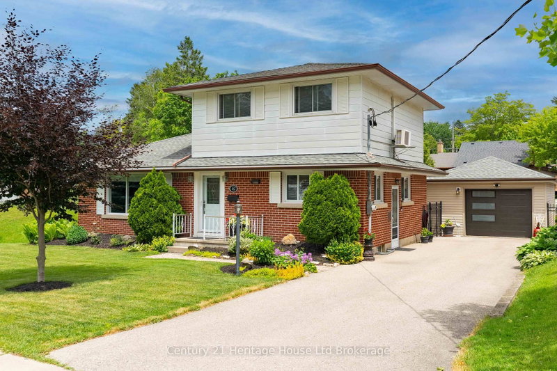 462 Rivercrest Drive