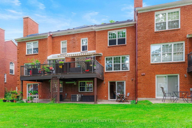 18 Country Club Place