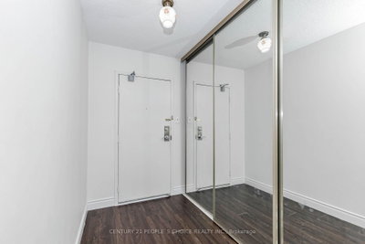301 FRANCES Avenue • #1203 • Hamilton, ON photo 8