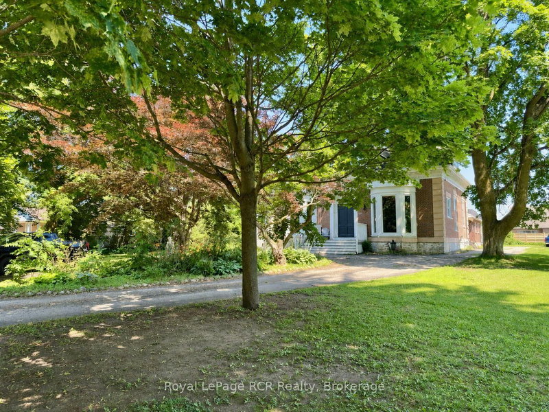 388 Durham Road E