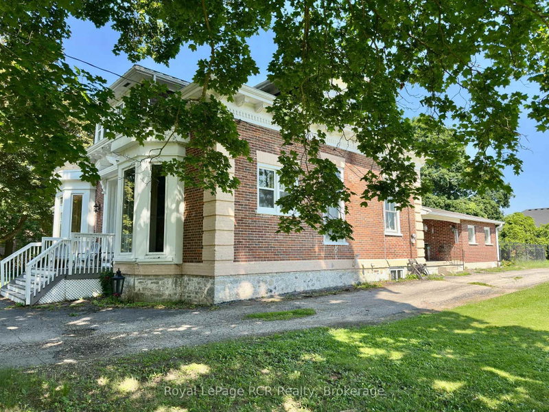 388 Durham Rd E photo 5