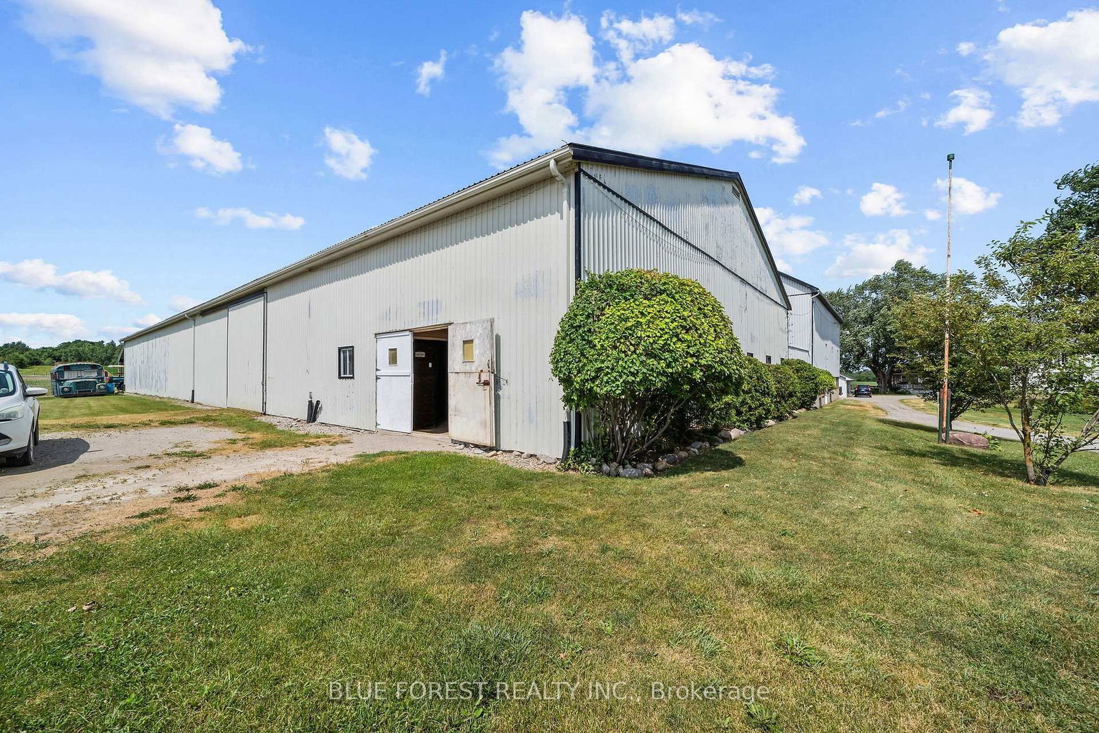 12798 EIGHT MILE Road • Middlesex Centre, ON photo 27