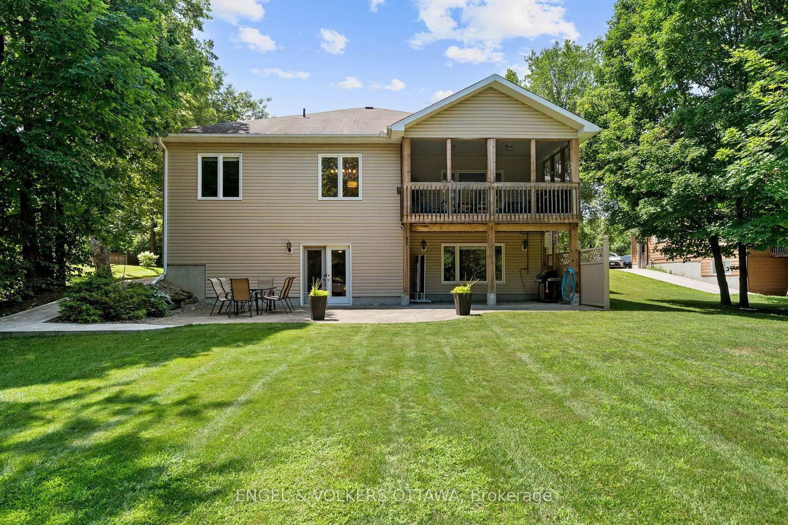 876 Center Street • Braeside, ON photo 39