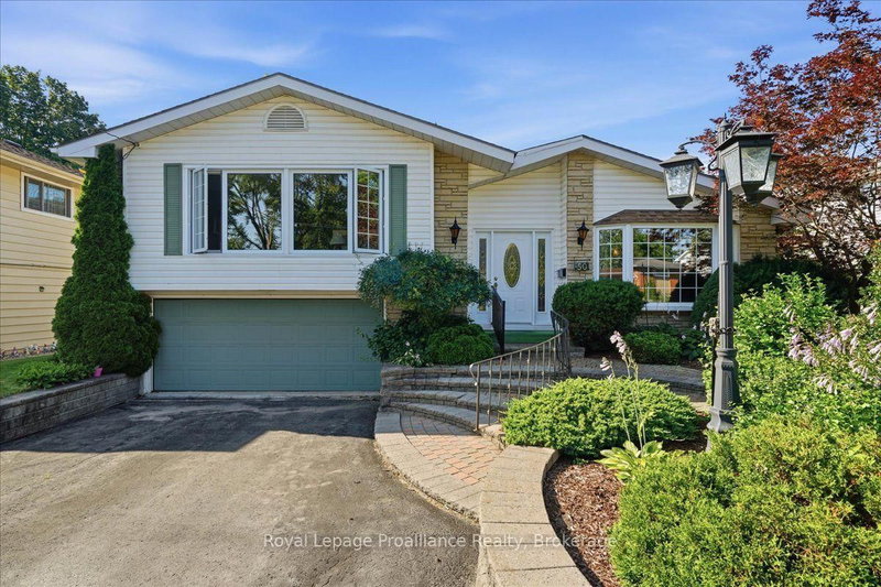 50 Melrose Crescent