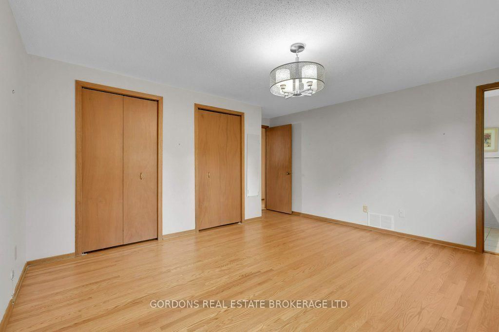 25 Eastpark Drive • Ottawa, ON photo 33