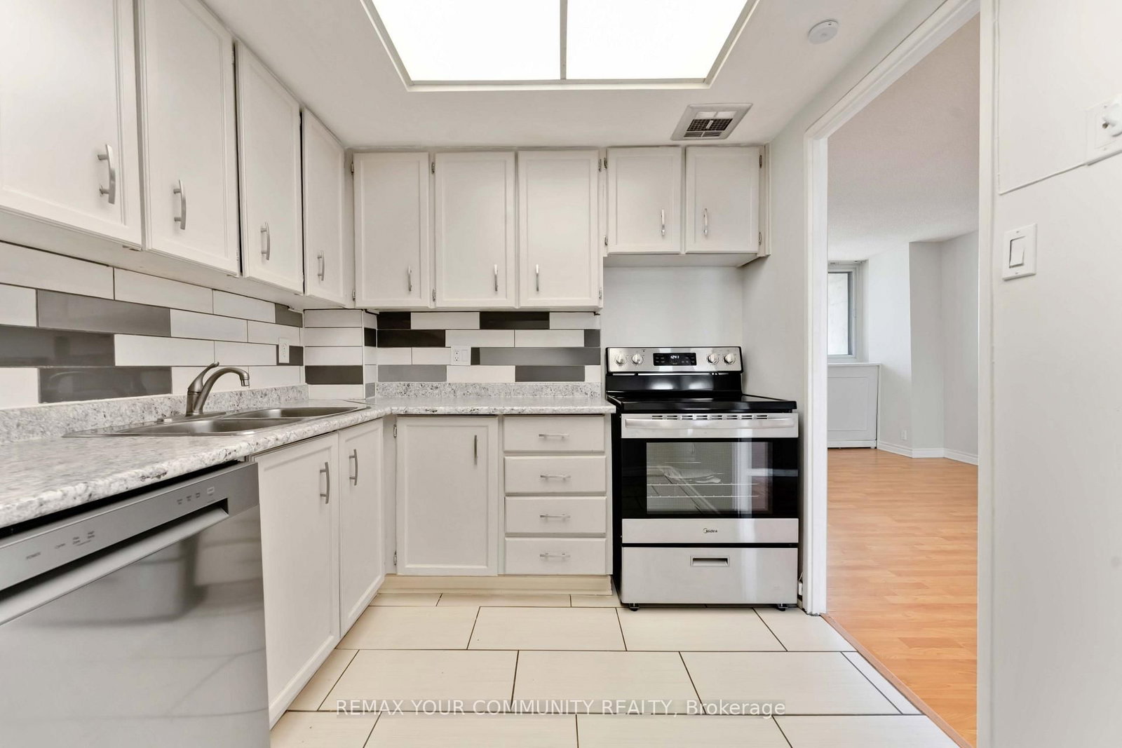 500 W Laurier Avenue • #608 • Ottawa, ON photo 15