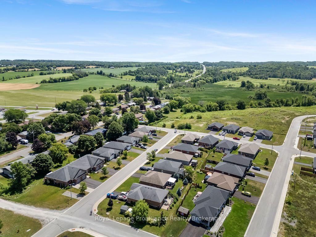 8 Berwick Street • Stirling, ON photo 39