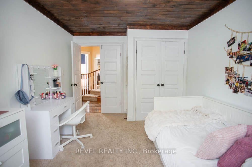 7 Cooper Court • Brantford, ON photo 16