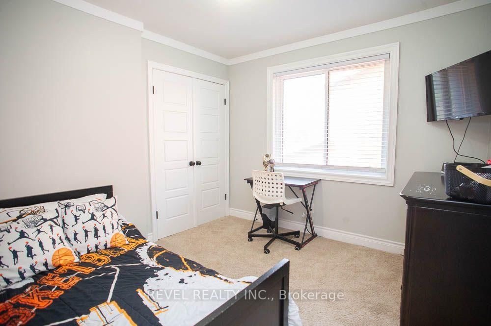 7 Cooper Court • Brantford, ON photo 19