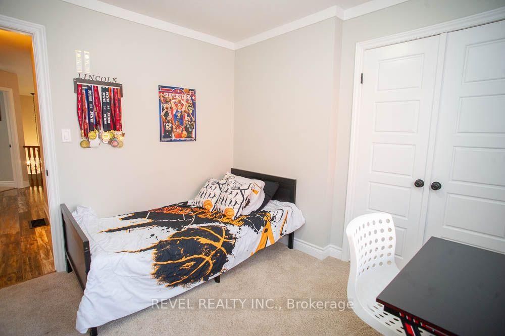 7 Cooper Court • Brantford, ON photo 20