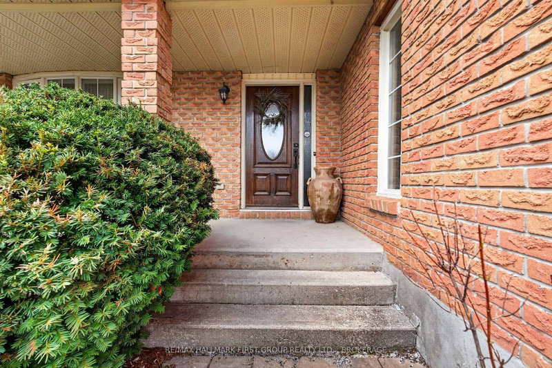 1130 Caitlin Crescent