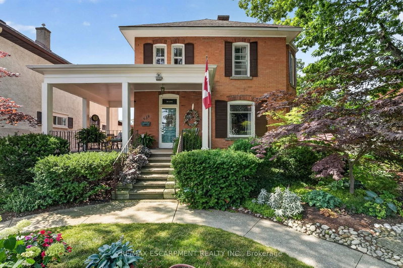 438 Broad Street W