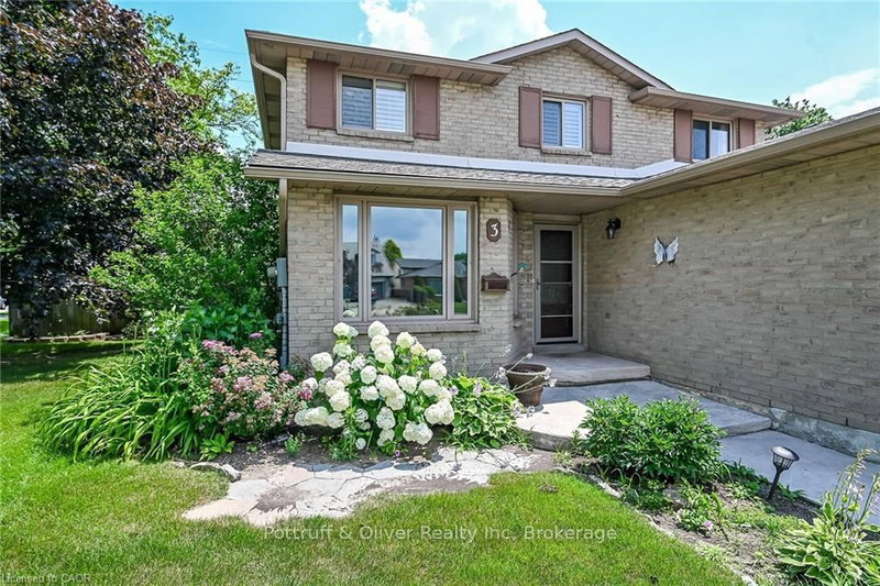 3 Ridgemount Drive