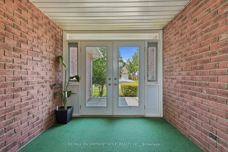 5062 FRIESEN Boulevard